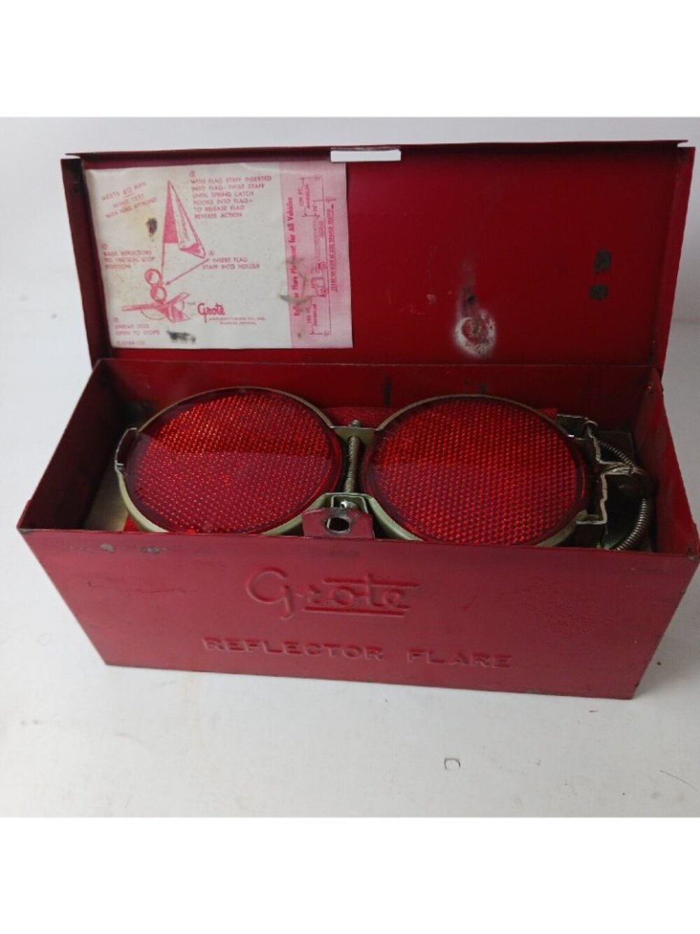 Grote VTG Reflector Kit W/Red Flag Metal Case Emergency Road Safety #S-5 - Picture 8 of 15